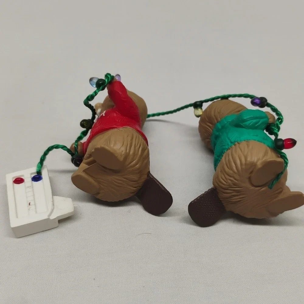 Hallmark Keepsake 1992 Mom‎ & Dad Beaver Hanging Lights Christmas Ornament